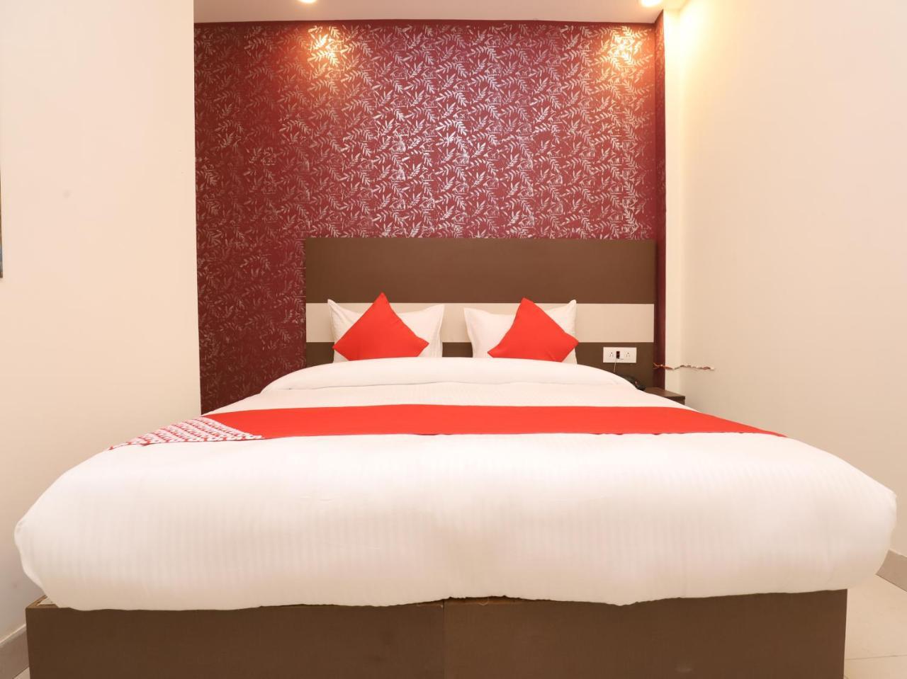 Hotel Le Princess @ Airport Ню Делхи Екстериор снимка
